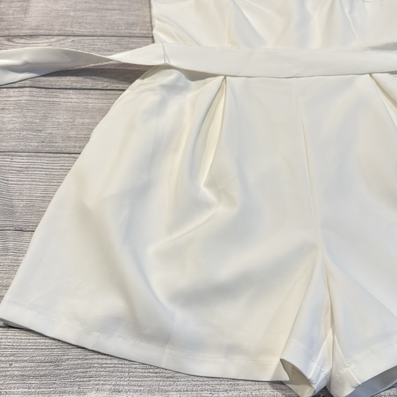 New York & Company Shorts Romper off white size L NWT - Picture 10 of 16
